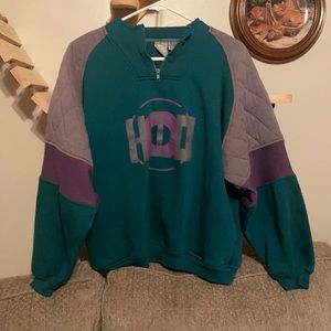 colorblock half zip crewneck. size medium.